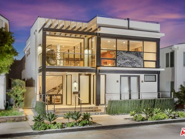 2105 E Balboa Boulevard, Newport Beach, CA 92661