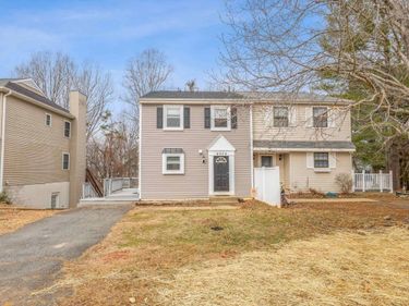 4654 BRIARWOOD DR, CHARLOTTESVILLE, VA 22911