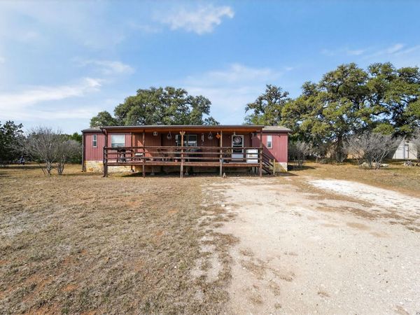 292 private road 1516, Bandera, TX 78003
