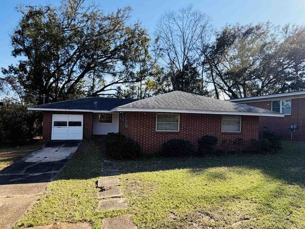 603 Famcee Avenue , Tallahassee, FL 32310