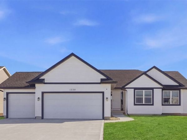 1730 Scarlet Sage Dr SW, Cedar Rapids, IA 52404