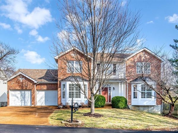 8822 Lynn Lane, St Louis, MO 63127