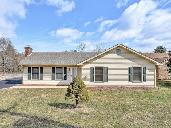 1060 Kesler Mill RD , Salem, VA 24153