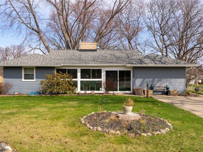 6445 Lake Avenue, Elyria, OH 44035 Photo 1