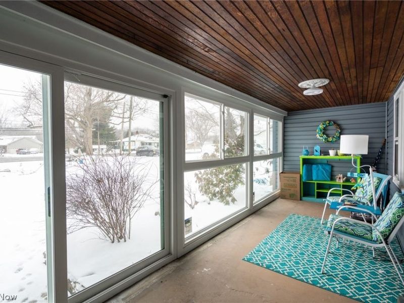 6445 Lake Avenue, Elyria, OH 44035 Photo 2