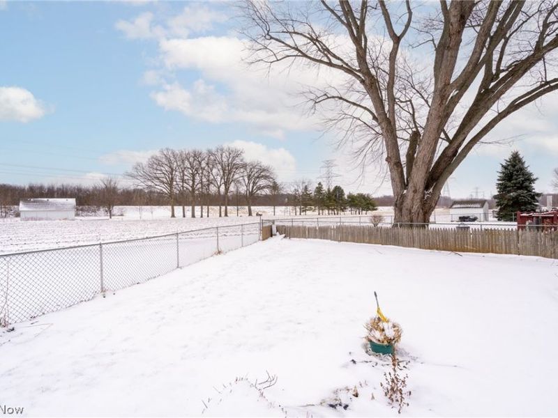 6445 Lake Avenue, Elyria, OH 44035 Photo 37