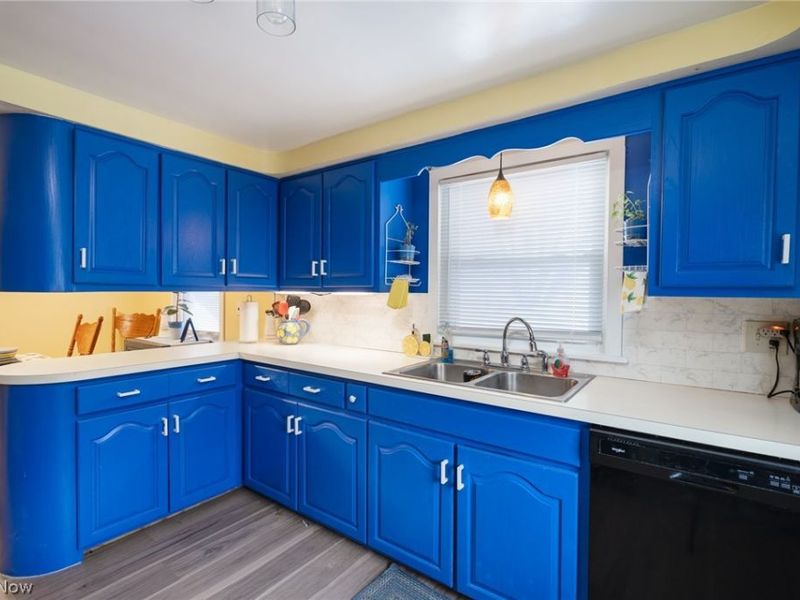 6445 Lake Avenue, Elyria, OH 44035 Photo 4