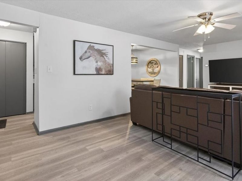 5382 Lee Road, Unit 202, Maple Heights, OH 44137 Photo 3