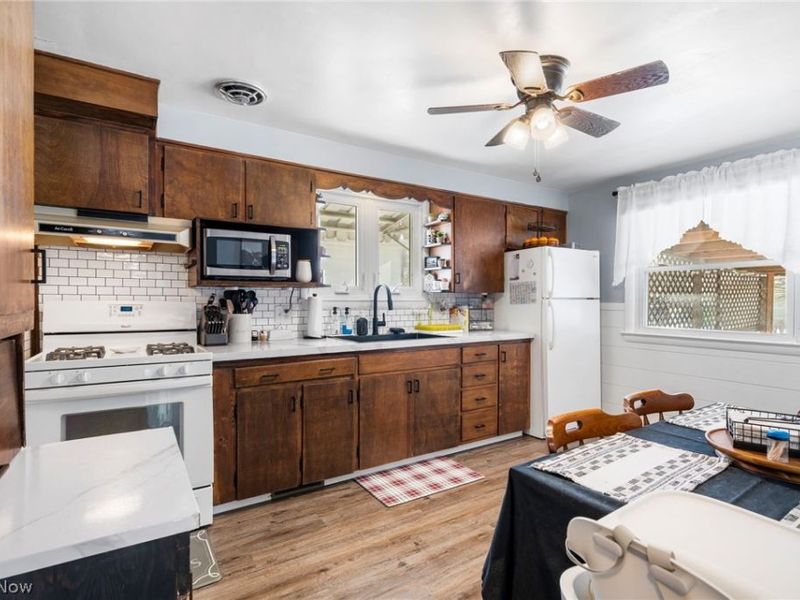 160 Bonnieview Avenue, Alliance, OH 44601 Photo 7