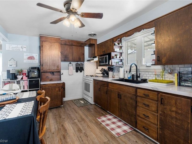 160 Bonnieview Avenue, Alliance, OH 44601 Photo 8