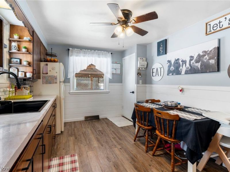 160 Bonnieview Avenue, Alliance, OH 44601 Photo 9