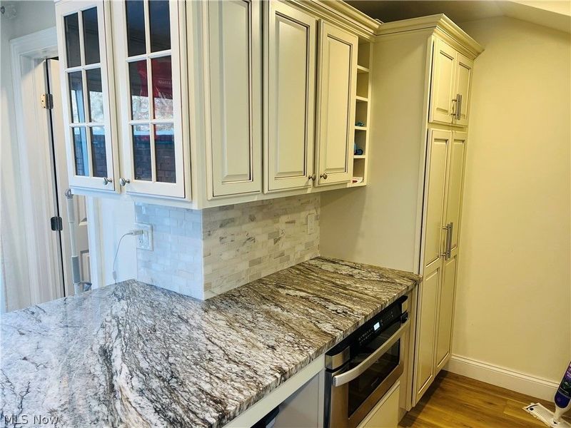 2556 Shakespeare Lane, Avon, OH 44011 Photo 6