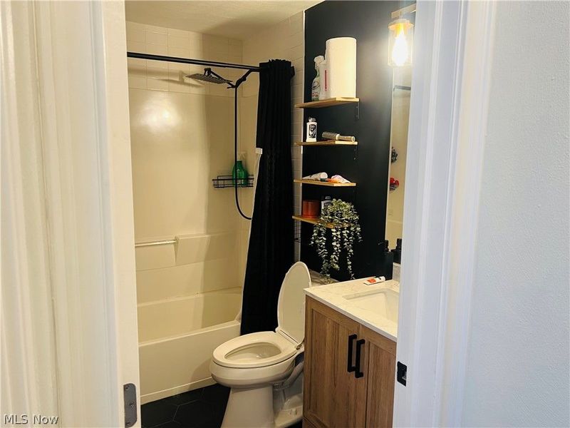 2556 Shakespeare Lane, Avon, OH 44011 Photo 9