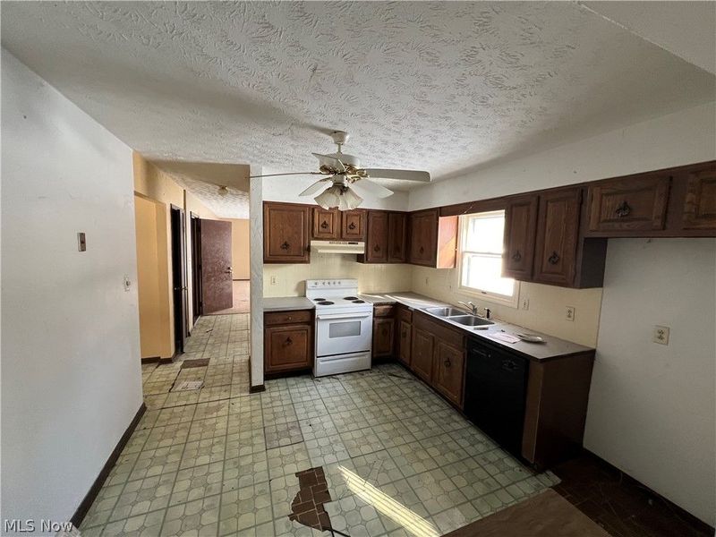 7619 Red Fox Drive, Boardman, OH 44512 Photo 9