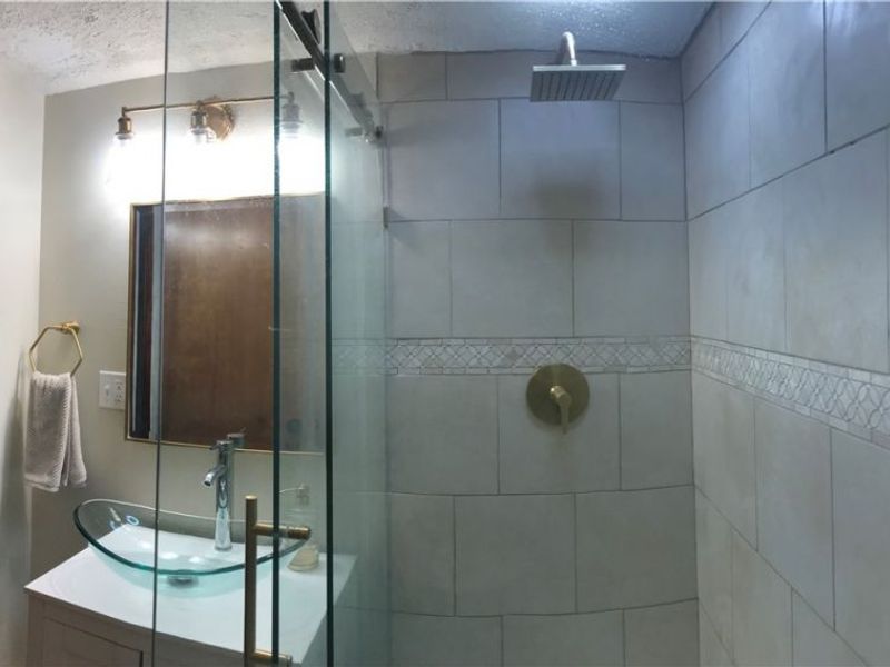 3656 Brinkmore Road, Cleveland, OH 44121 Photo 13