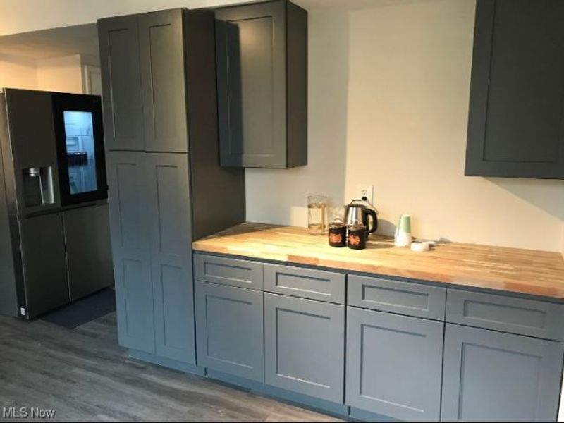 3656 Brinkmore Road, Cleveland, OH 44121 Photo 6