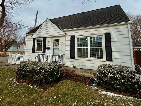 1087 Roosevelt Avenue, Cuyahoga Falls, OH 44221