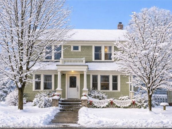 2581 S Taylor Road, Cleveland, OH 44118