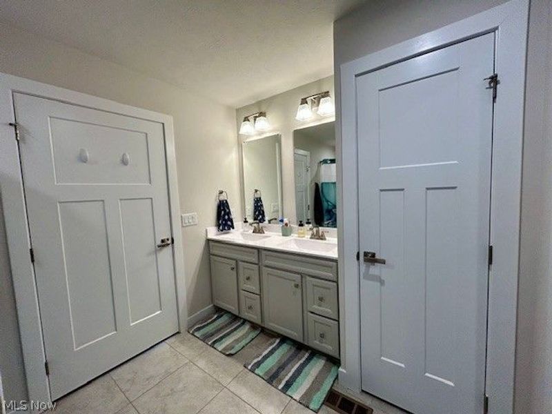 34734 Maurer Boulevard, Grafton, OH 44044 Photo 12