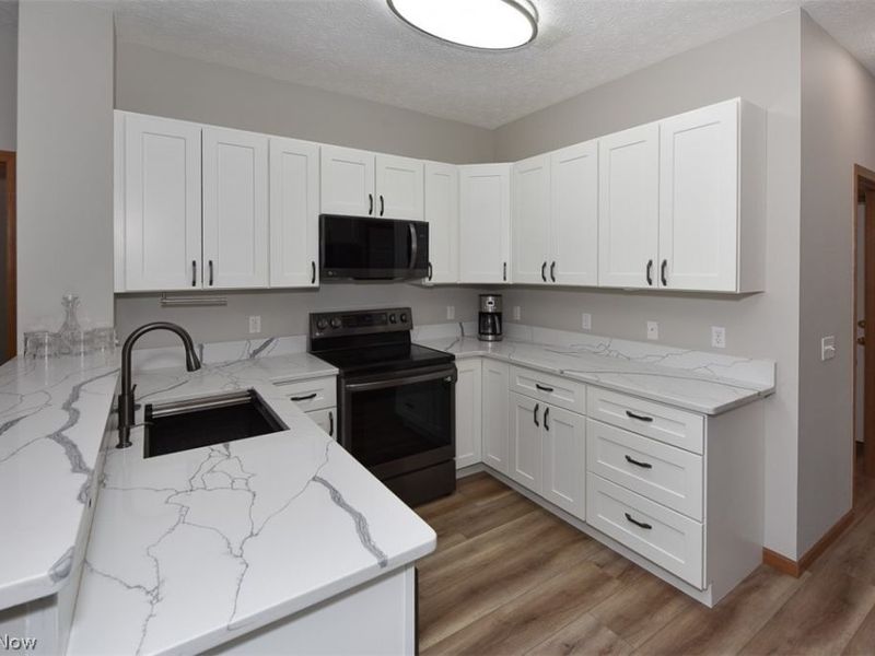 2144 Southampton Lane, Avon, OH 44011 Photo 8