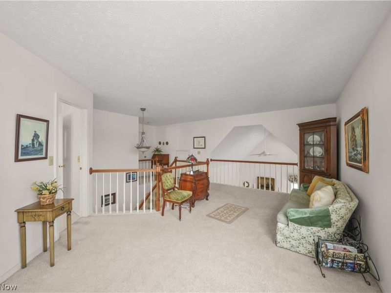 8 Hudson Common Drive, Hudson, OH 44236 Photo 23