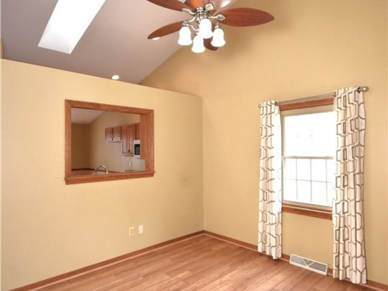 330 Myron Street, Hubbard, OH 44425 Photo 10