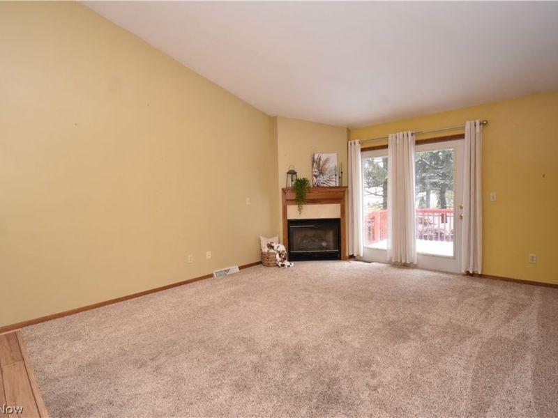 330 Myron Street, Hubbard, OH 44425 Photo 11