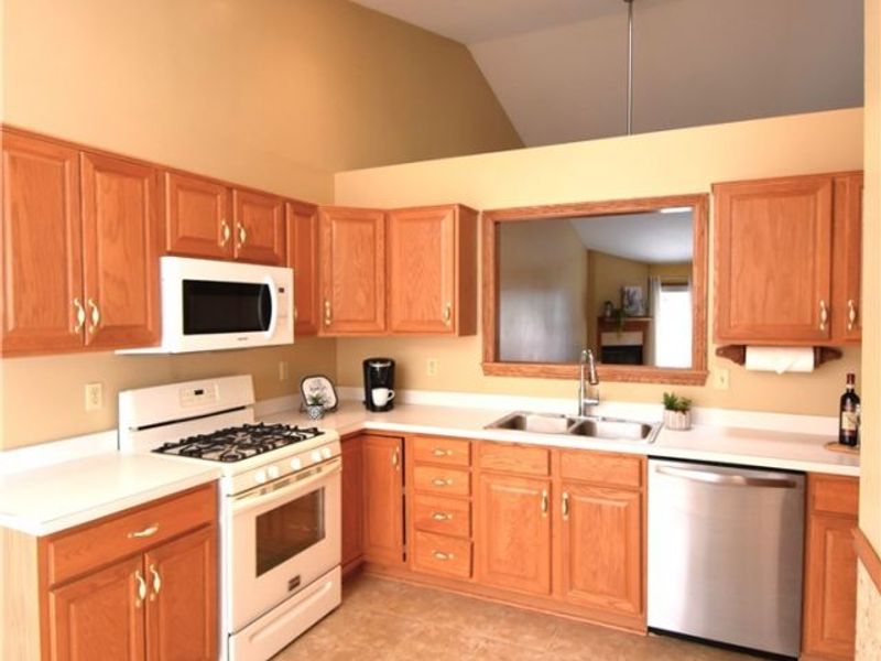 330 Myron Street, Hubbard, OH 44425 Photo 20