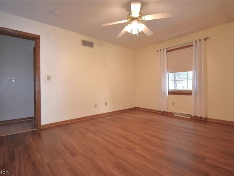 330 Myron Street, Hubbard, OH 44425 Photo 37