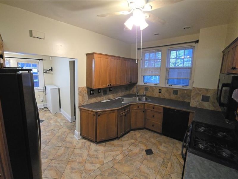 2501 Euclid Heights Boulevard, Cleveland, OH 44106 Photo 2