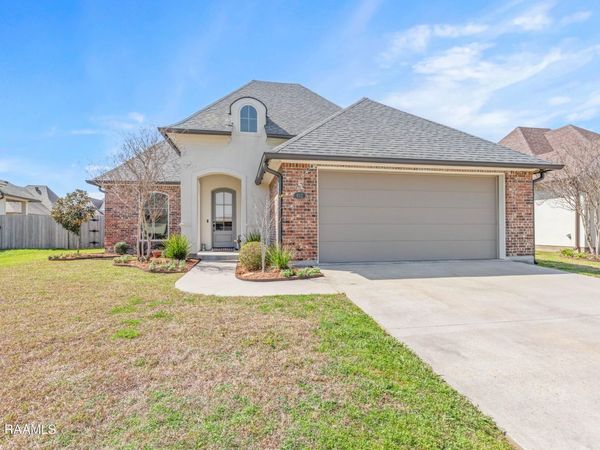 612 Easy Rock Landing Drive, Broussard, LA 70518
