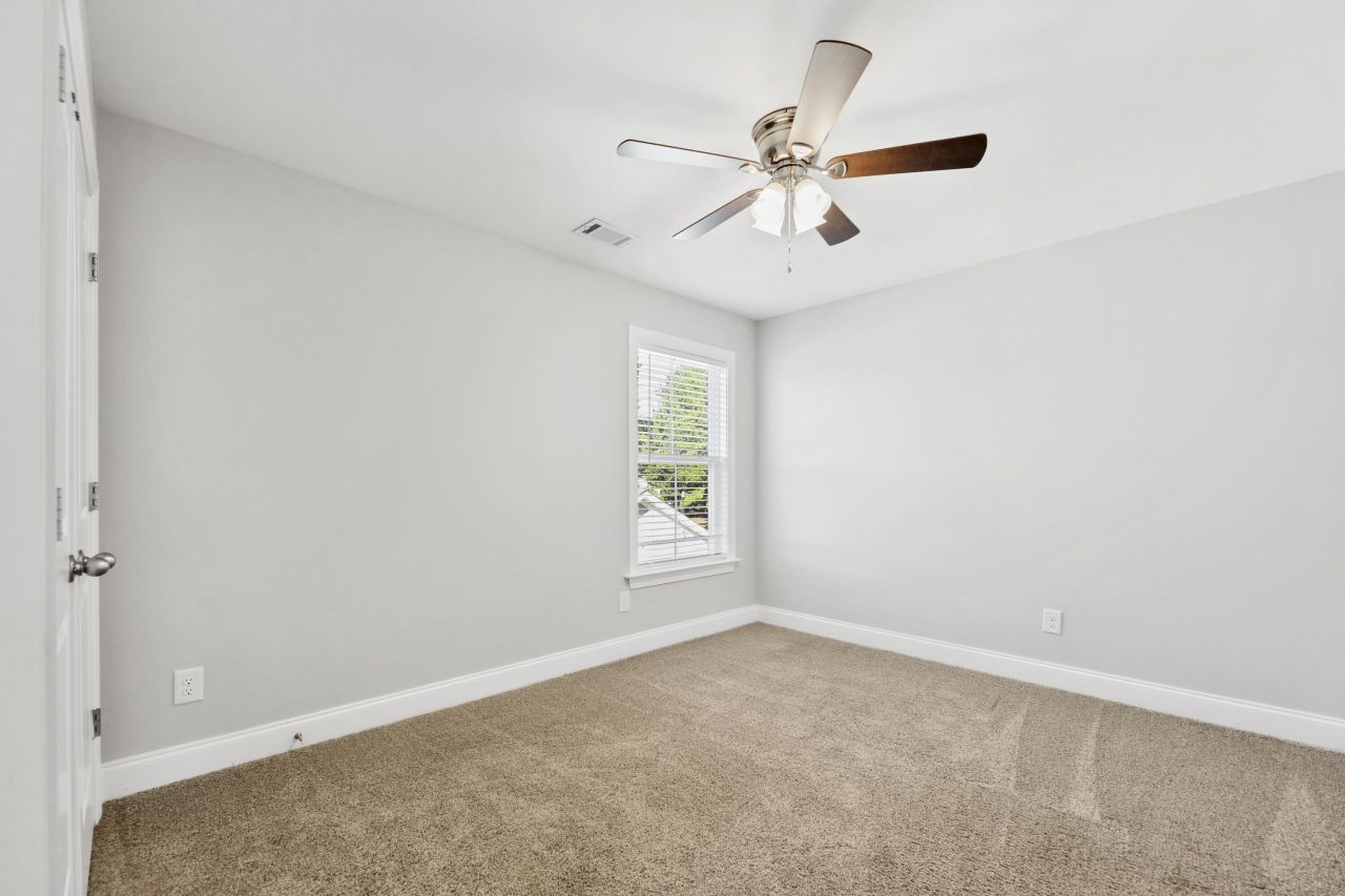 104 Crossandra Avenue Photo 31