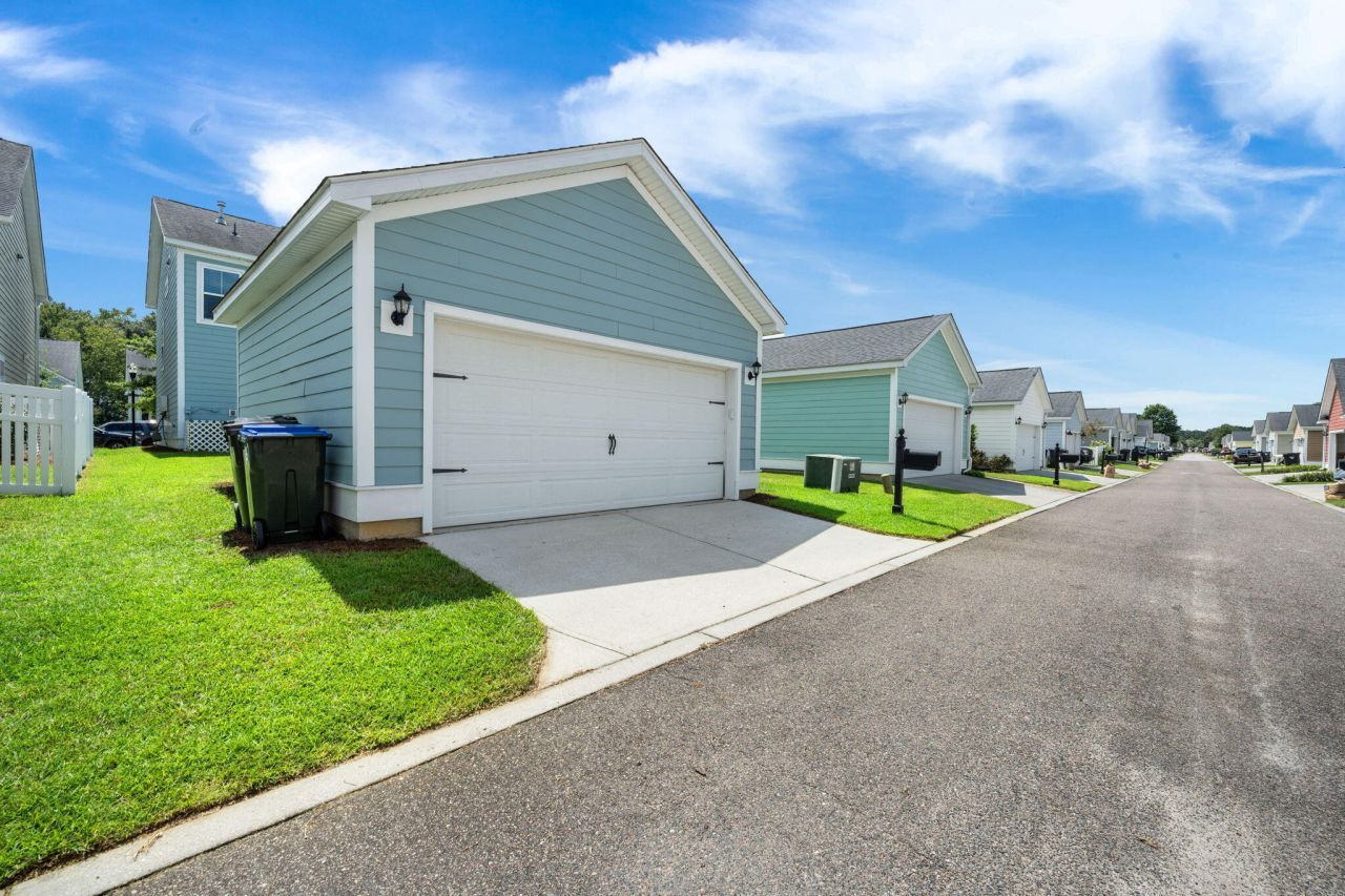 104 Crossandra Avenue Photo 40