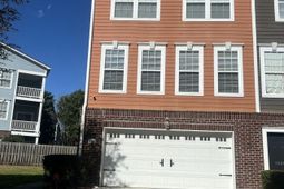 9006 Parlor Drive photo 4