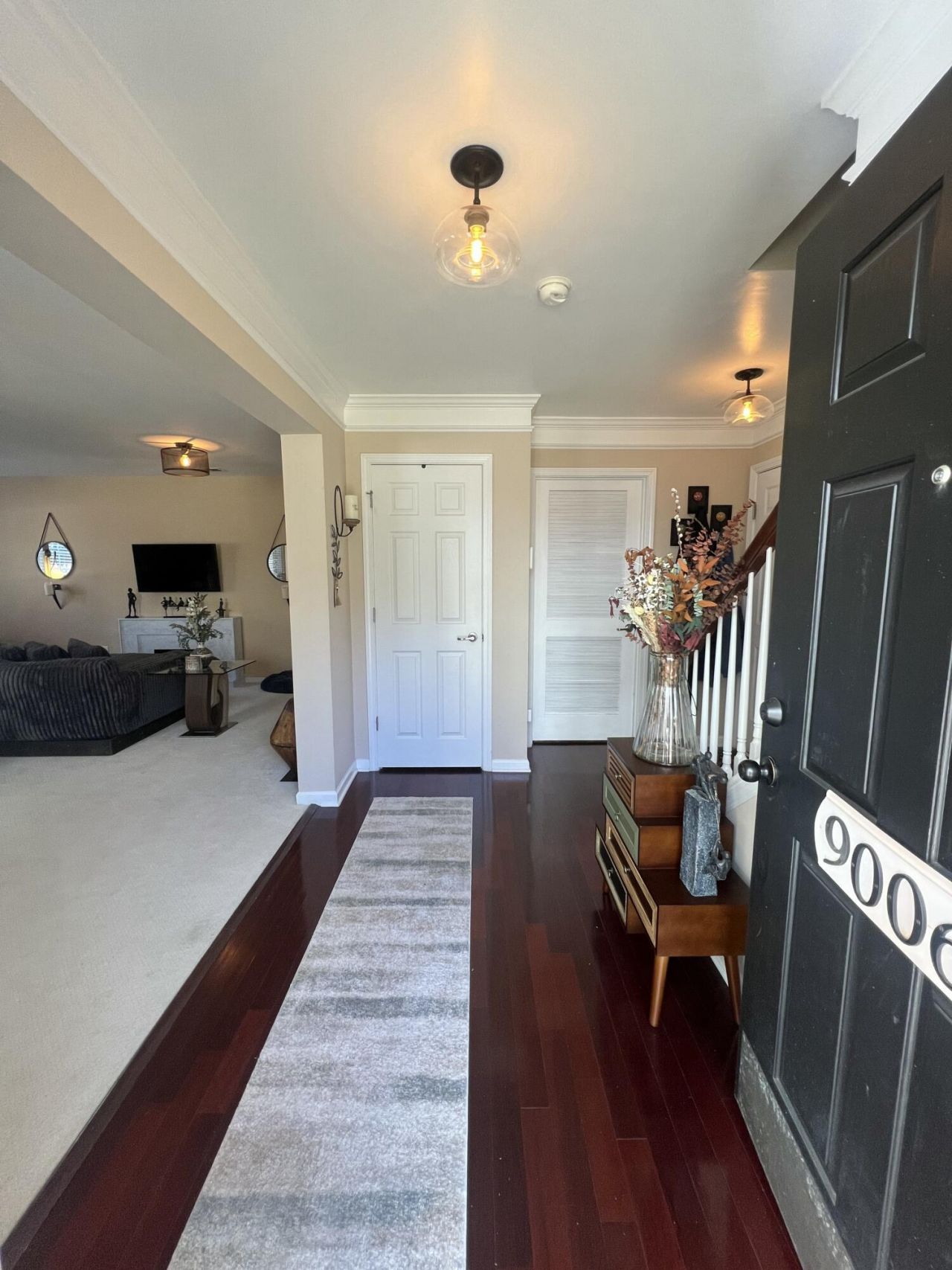 9006 Parlor Drive Photo 4