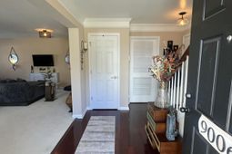 9006 Parlor Drive photo 4