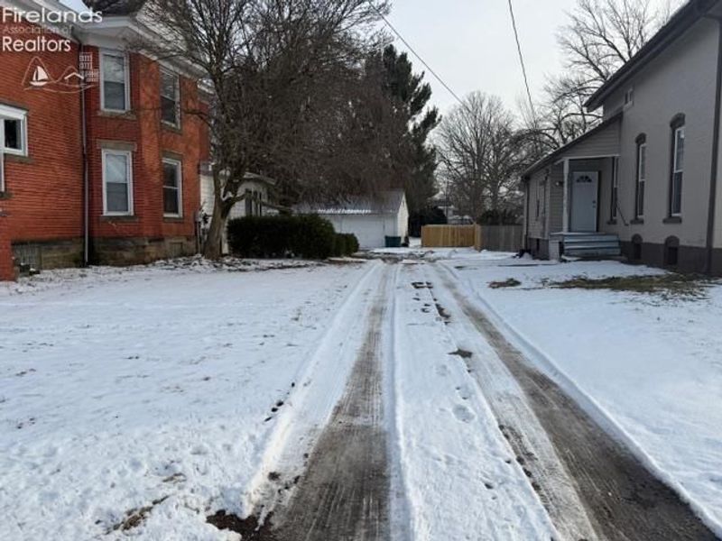 152 E Main Street, New London, OH 44851 Photo 7