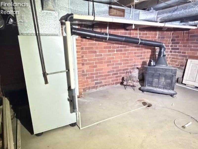 152 E Main Street, New London, OH 44851 Photo 70