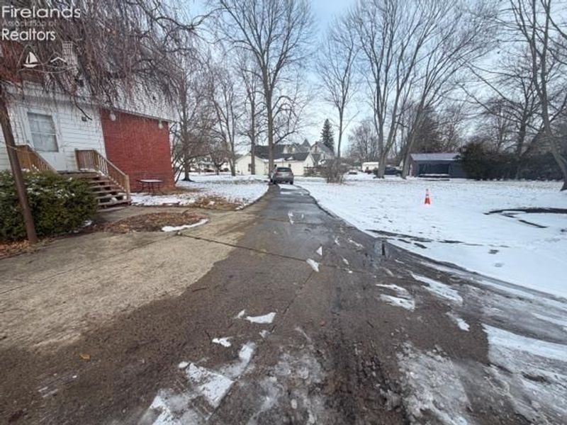 152 E Main Street, New London, OH 44851 Photo 8