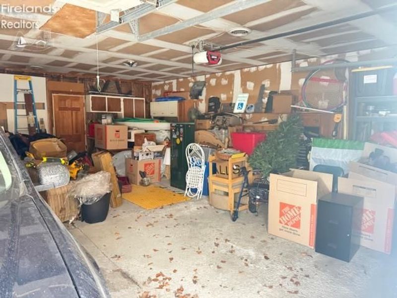 152 E Main Street, New London, OH 44851 Photo 88