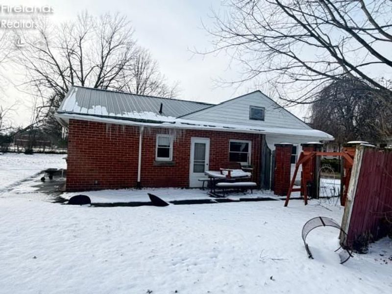 152 E Main Street, New London, OH 44851 Photo 9