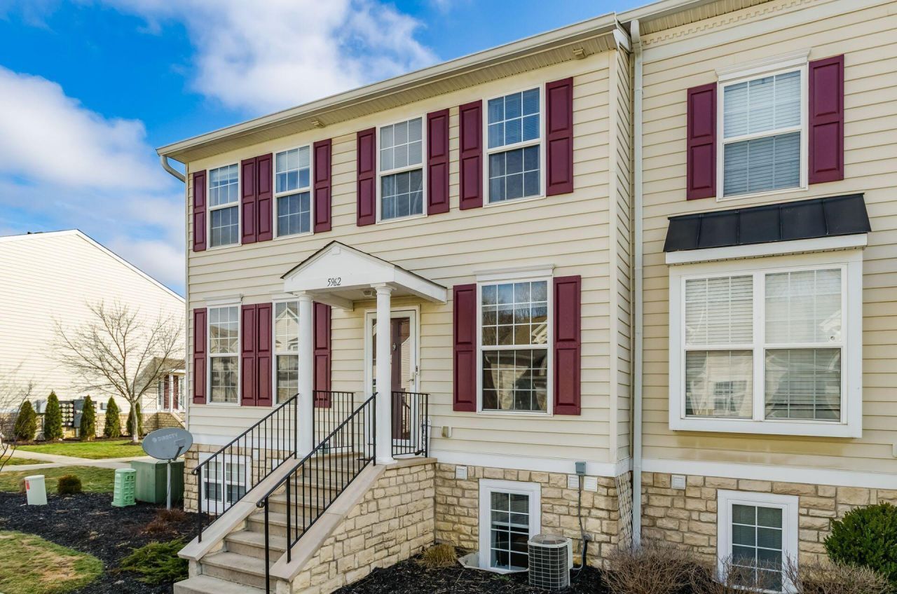 5962 Thunder Gulch Drive, Unit B, New Albany, OH 43054 Main Photo