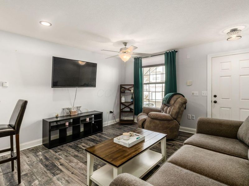 5962 Thunder Gulch Drive, Unit B, New Albany, OH 43054 Photo 11