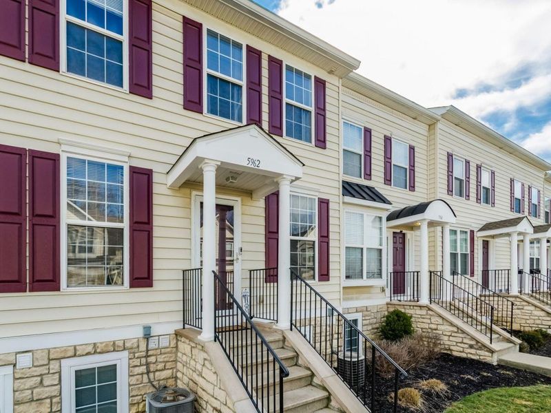 5962 Thunder Gulch Drive, Unit B, New Albany, OH 43054 Photo 4