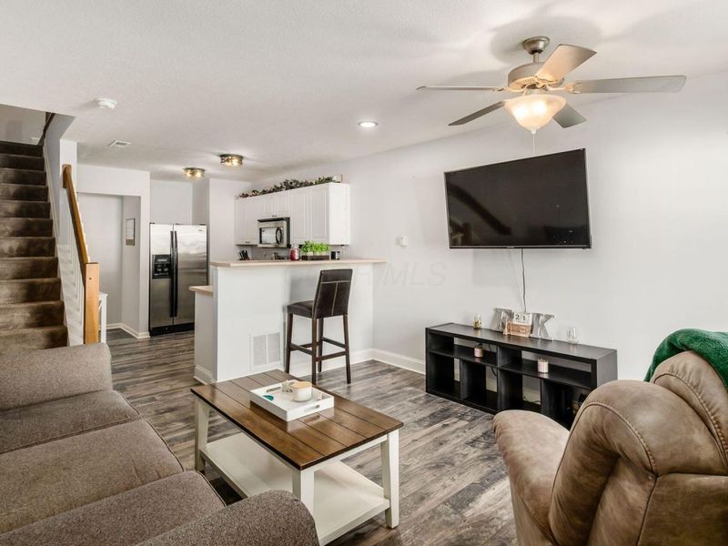 5962 Thunder Gulch Drive, Unit B, New Albany, OH 43054 Photo 6