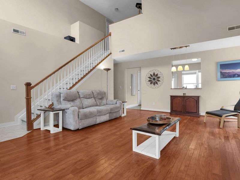 4642 Snowy Meadow Drive, Grove City, OH 43123 Photo 3