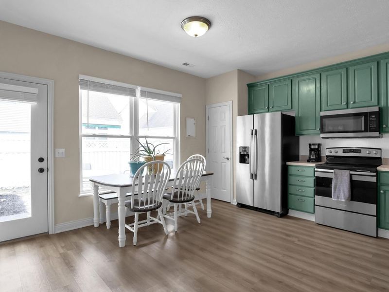 4642 Snowy Meadow Drive, Grove City, OH 43123 Photo 4