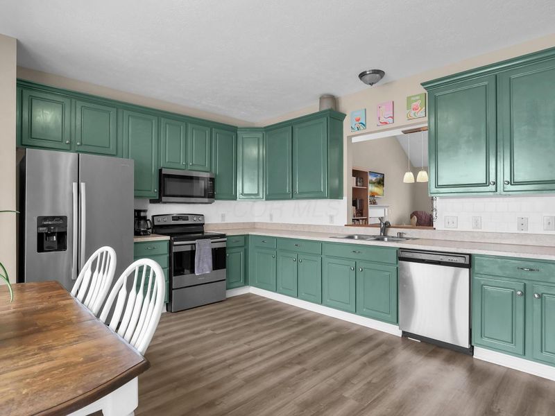 4642 Snowy Meadow Drive, Grove City, OH 43123 Photo 5