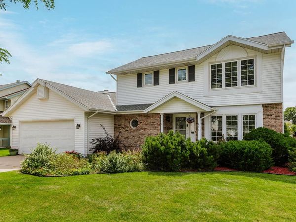 621 E Mary LANE, Oak Creek, WI 53154