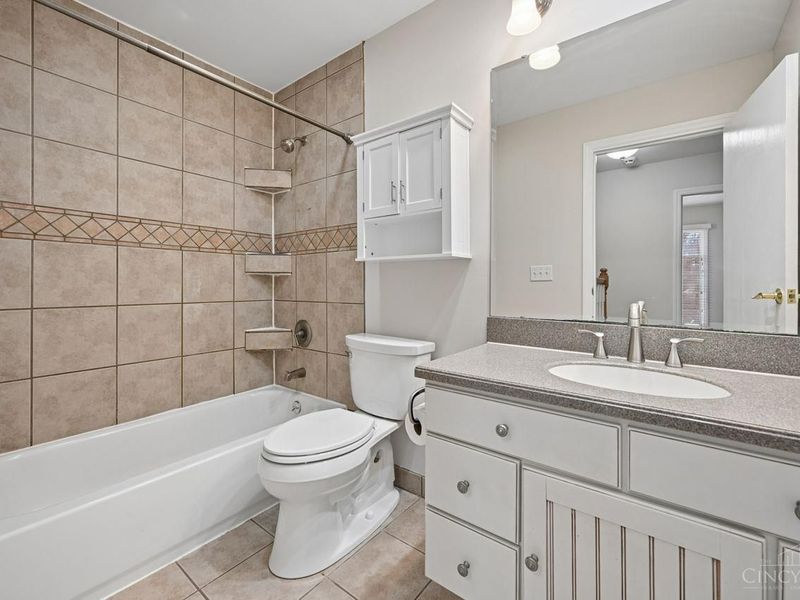 7026 West Chester Road, West Chester, OH 45069 Photo 19